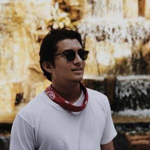 Meet your Posher, Diviyaj